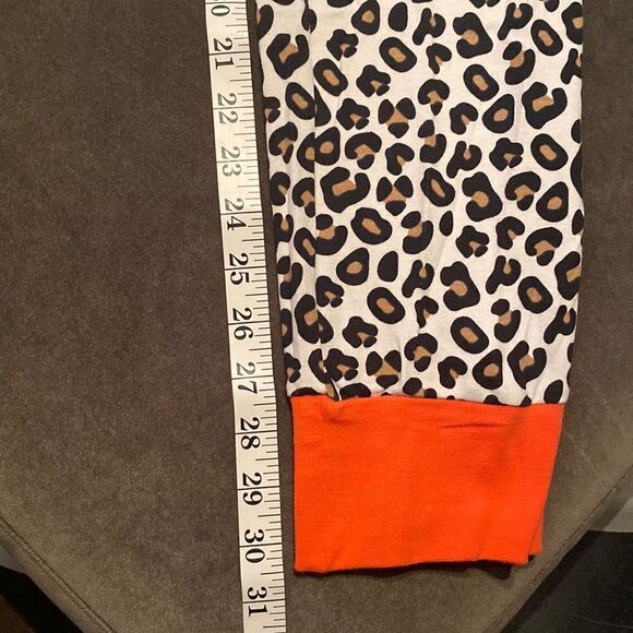Buc-ee’s Women’s Drawstring Leopard Sleep Pants Size 2XL NWT - Picture 7 of 8